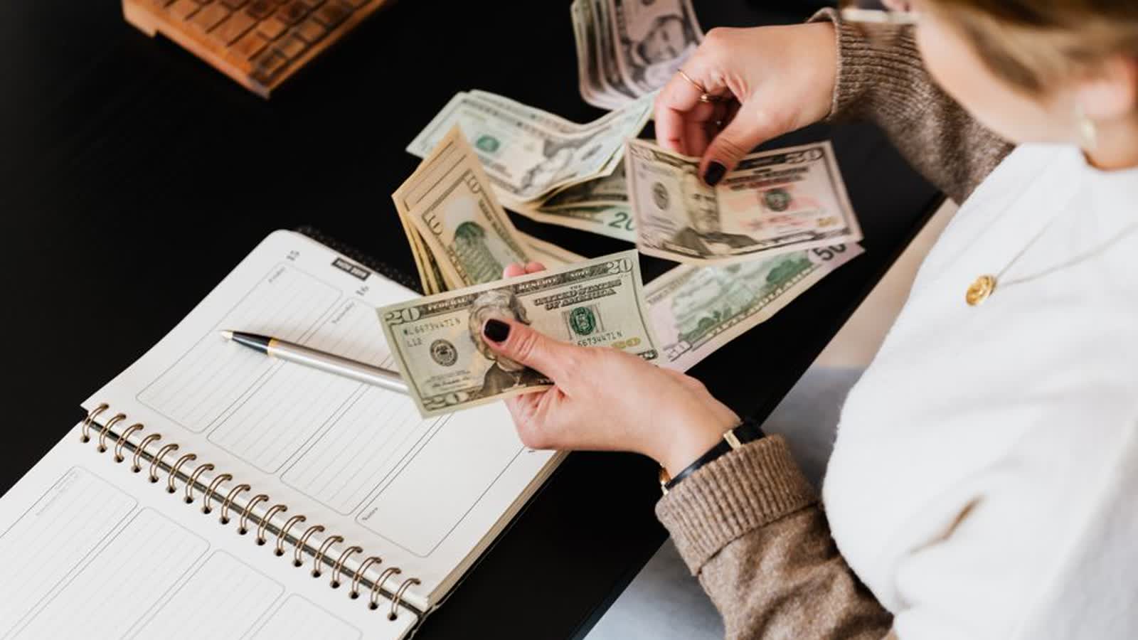 Does a Credit Card Cash Advance Hurt Your Credit Score?